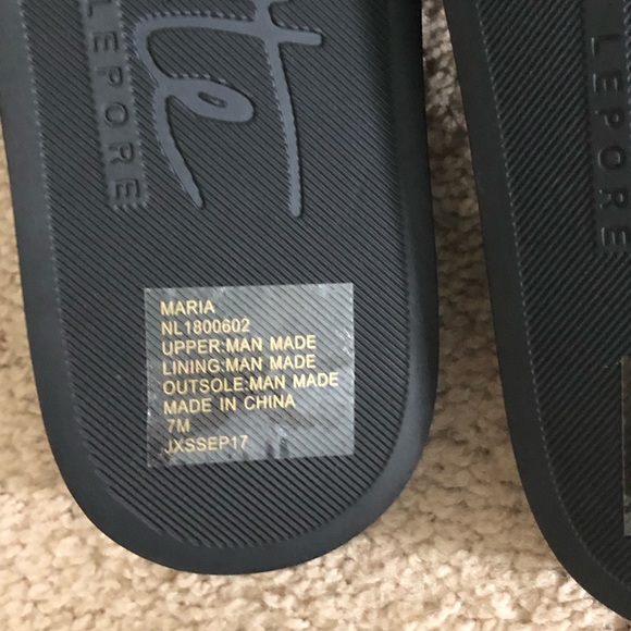 Nanette Lepore black/ silver flower sandals 7 - Picture 7 of 8